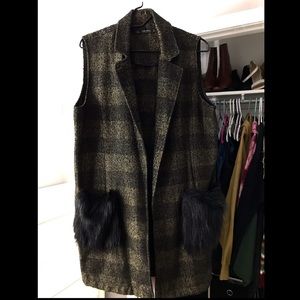 Zara faux fur pocket vest